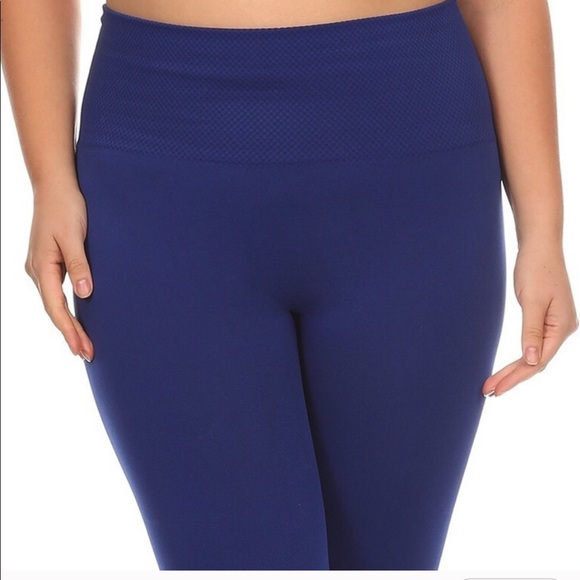 Hi-Waist Tummy Compression Legging - Picture 2 of 2